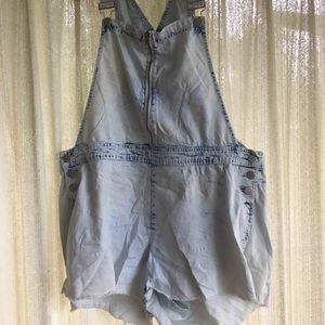 Forever 21 Plus Bleached Shortie Overalls
